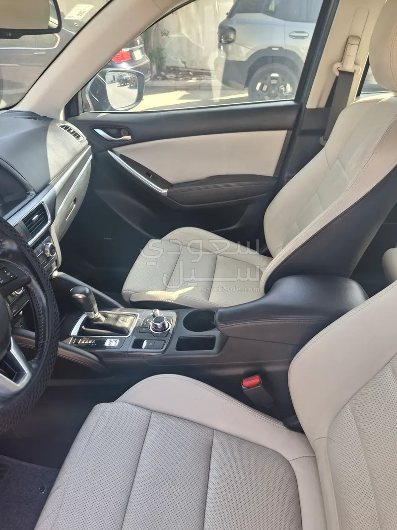 2016 مازدا سي اكس 5 سقنتشر