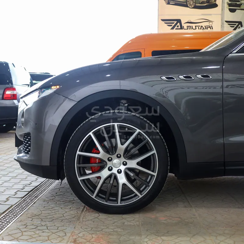 2017 مازيراتي ليفانتي