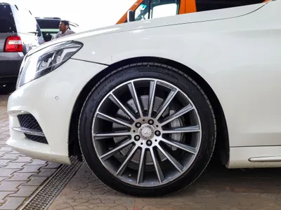 2015 مرسيدس - بنز إس 400