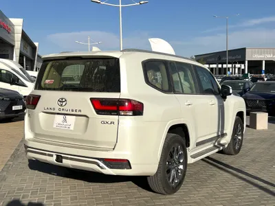 2025 تويوتا لاند كروزر جي اكس ار