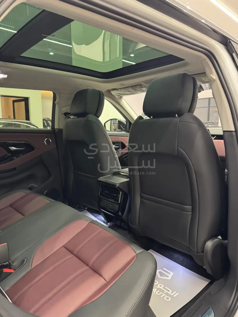 2025 لاند روفر رينج روفر ايفوك داينمك