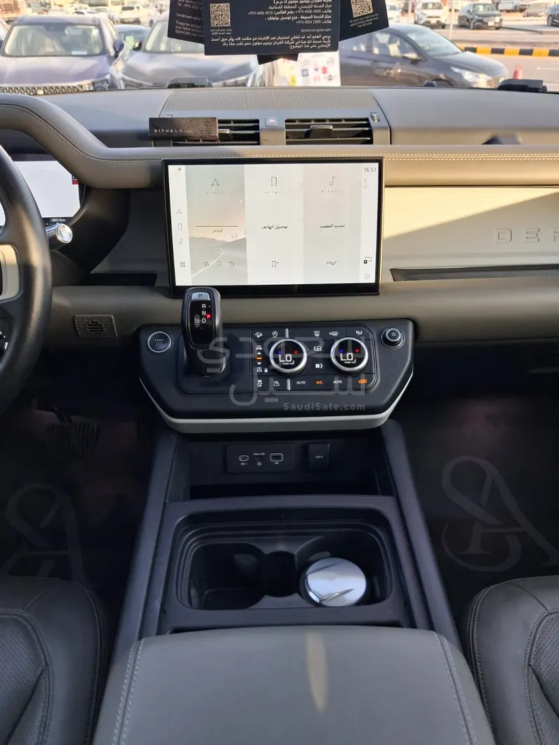 2022 لاند روفر ديفيندر 110