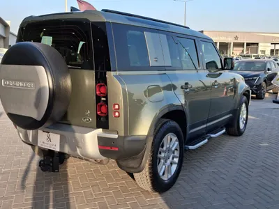 2022 لاند روفر ديفيندر 110