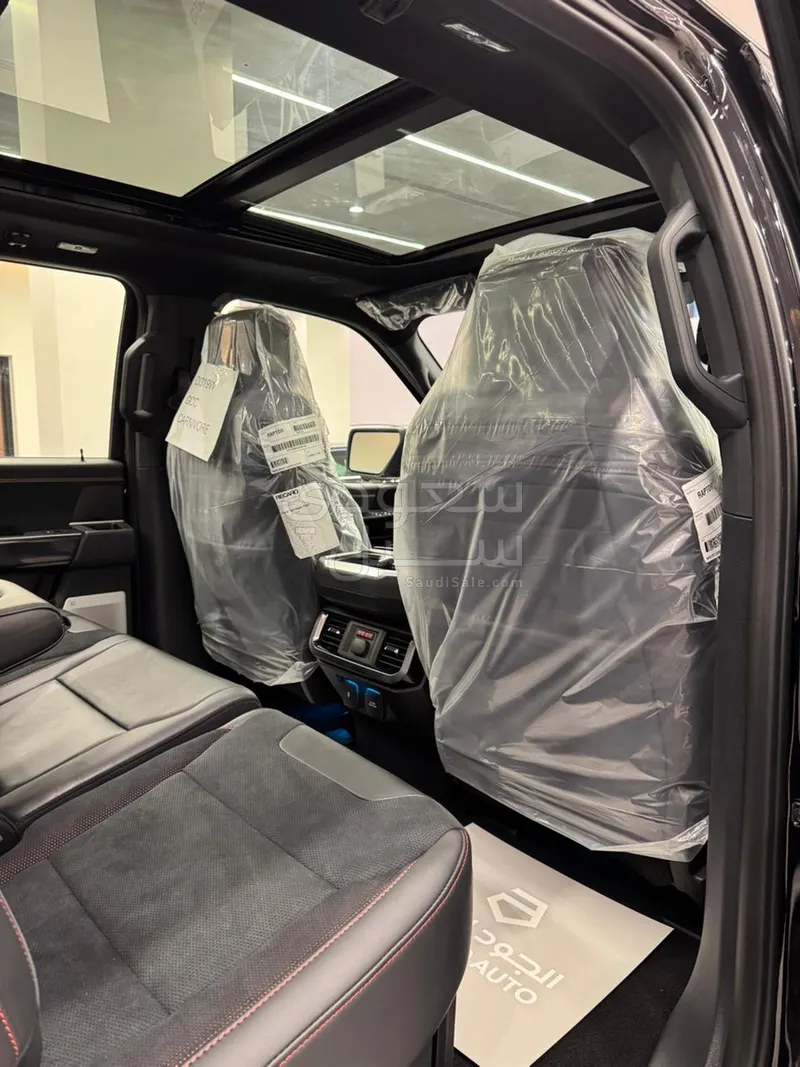 2025 فورد اف 150 رابتور ار