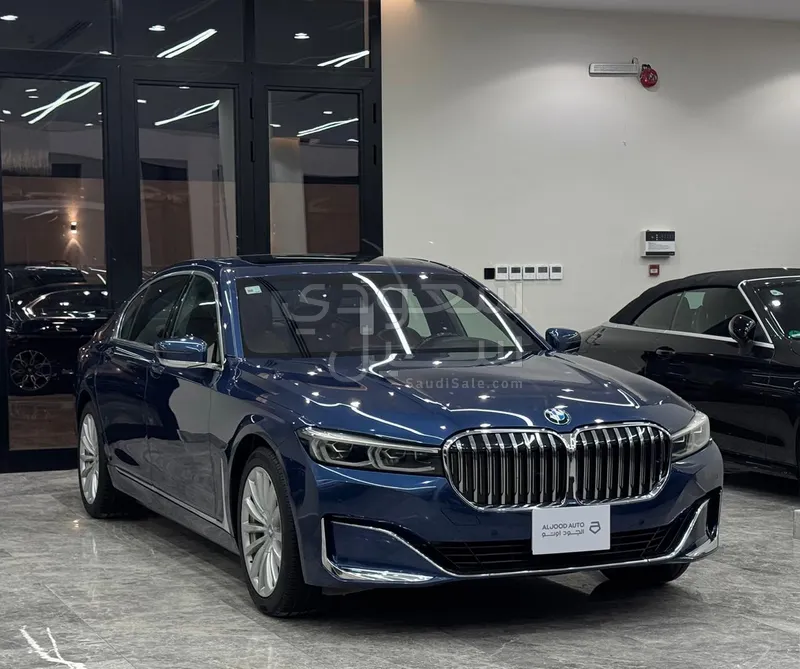 2021 بي ام دبليو الفئة السابعة 730 إل أي