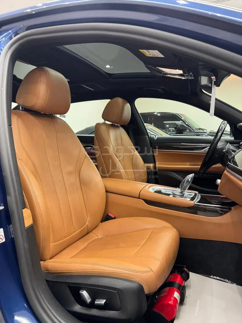 2021 بي ام دبليو الفئة السابعة 730 إل أي