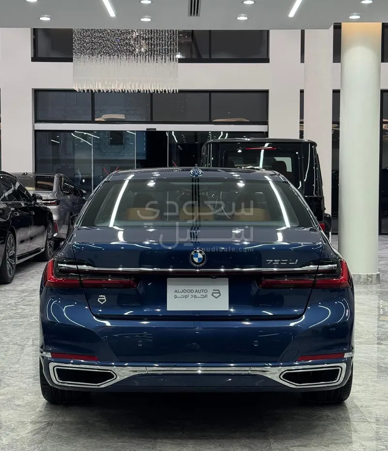 2021 بي ام دبليو الفئة السابعة 730 إل أي