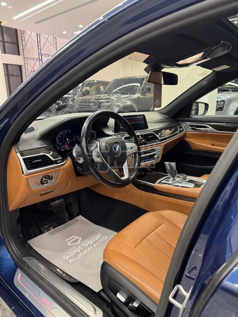 2021 بي ام دبليو الفئة السابعة 730 إل أي