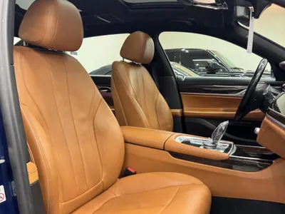 2021 بي ام دبليو الفئة السابعة 730 إل أي