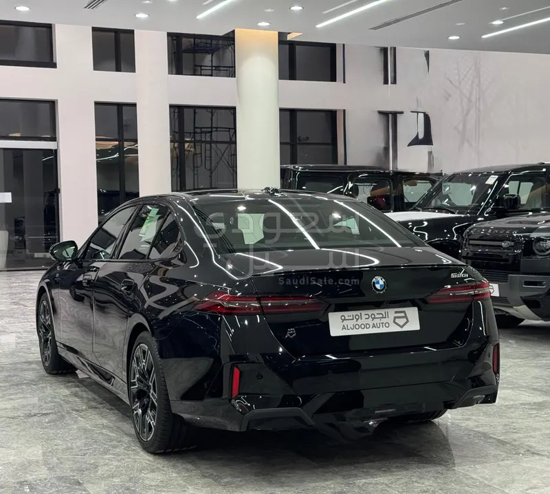 2026 بي ام دبليو الفئة الخامسة 520 أي إم كت