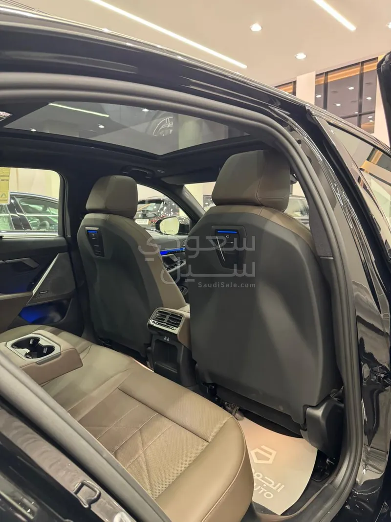 2026 بي ام دبليو الفئة الخامسة 520 أي إم كت