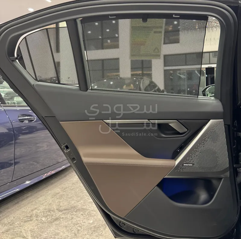 2026 بي ام دبليو الفئة الخامسة 520 أي إم كت