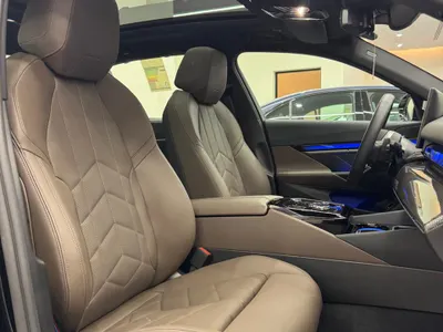 2026 بي ام دبليو الفئة الخامسة 520 أي إم كت