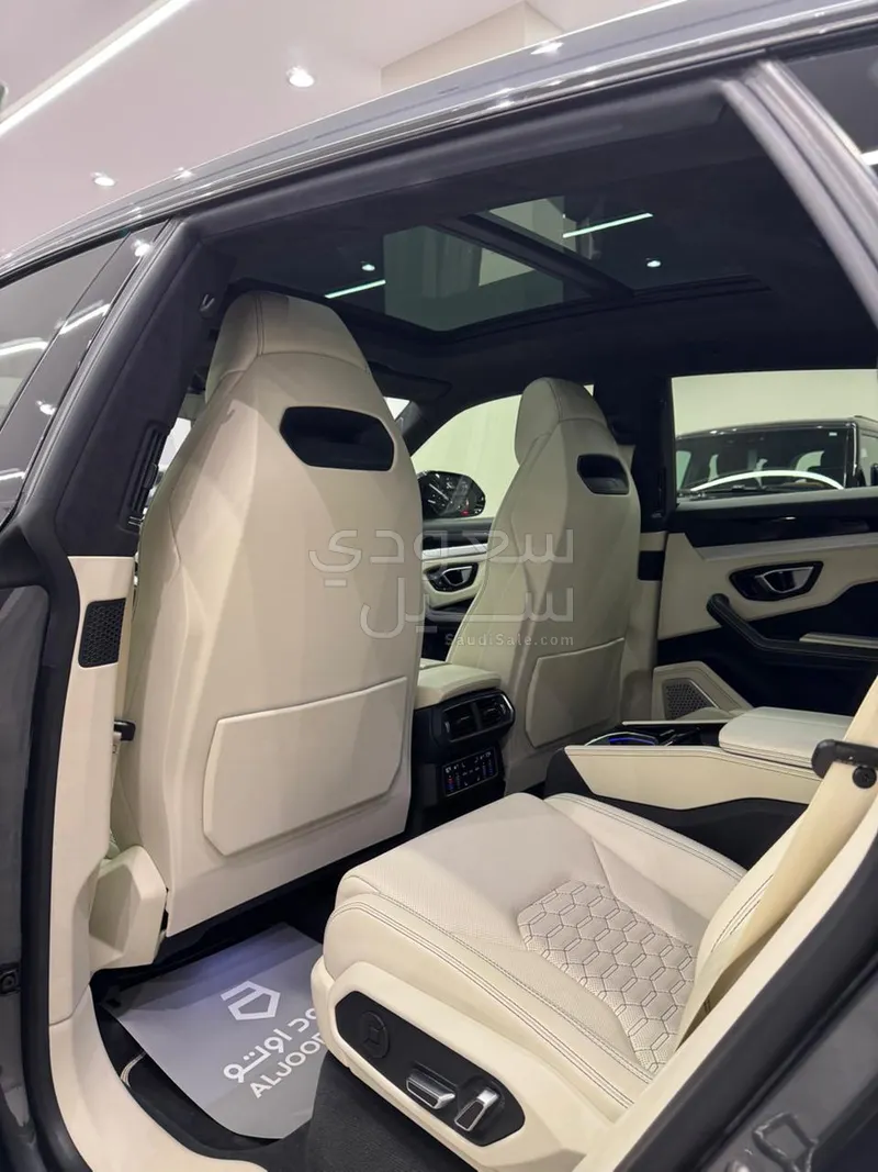 2019 لمبرجيني اوروس