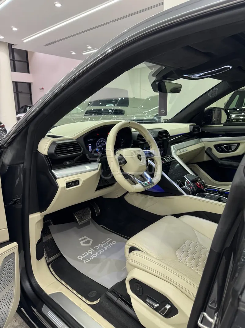 2019 لمبرجيني اوروس