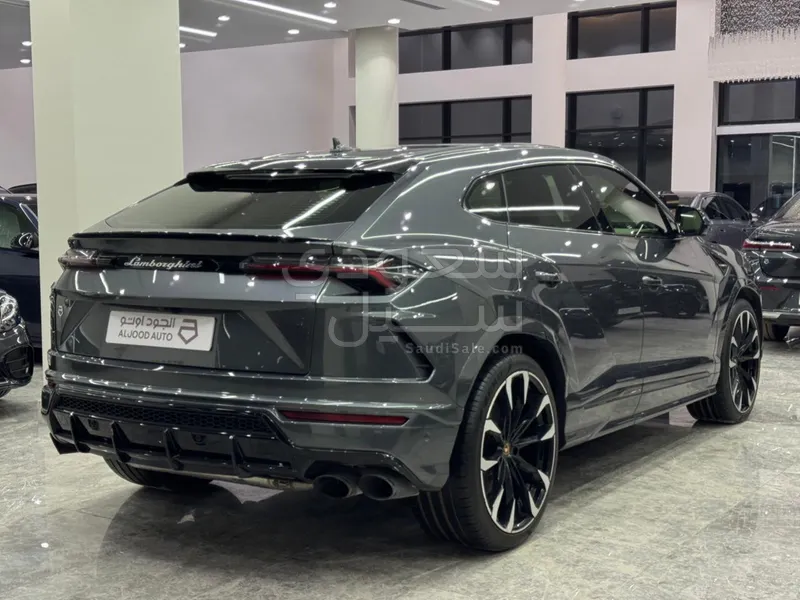 2019 لمبرجيني اوروس