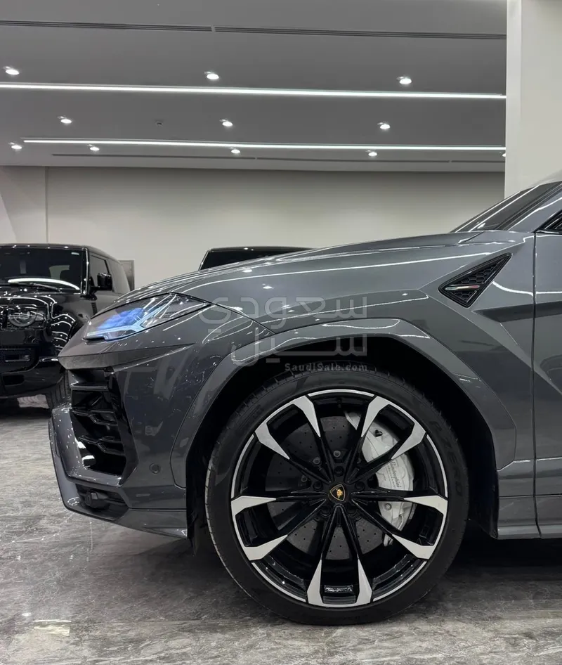 2019 لمبرجيني اوروس