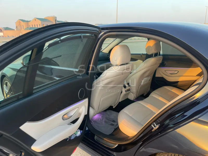 2017 مرسيدس - بنز إي 300