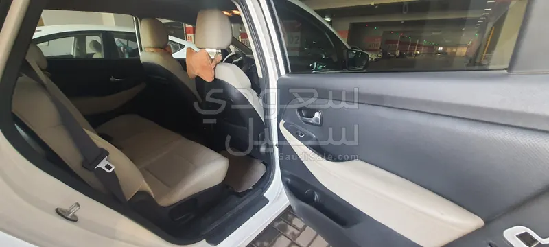 2015 كيا كارنز