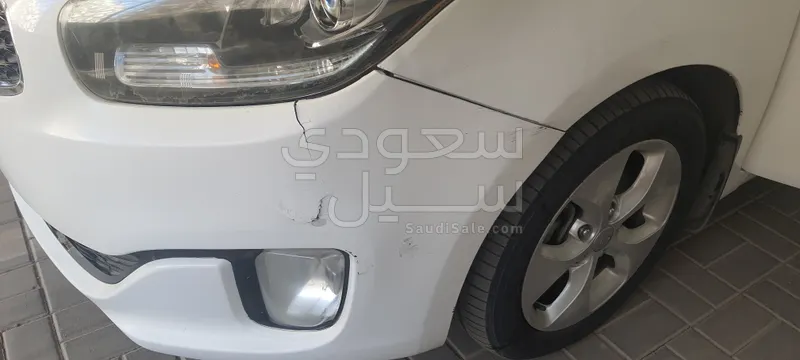 2015 كيا كارنز