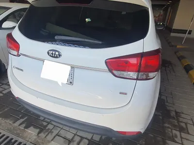 2015 كيا كارنز