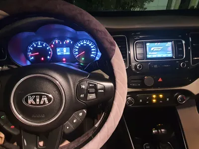 2015 كيا كارنز