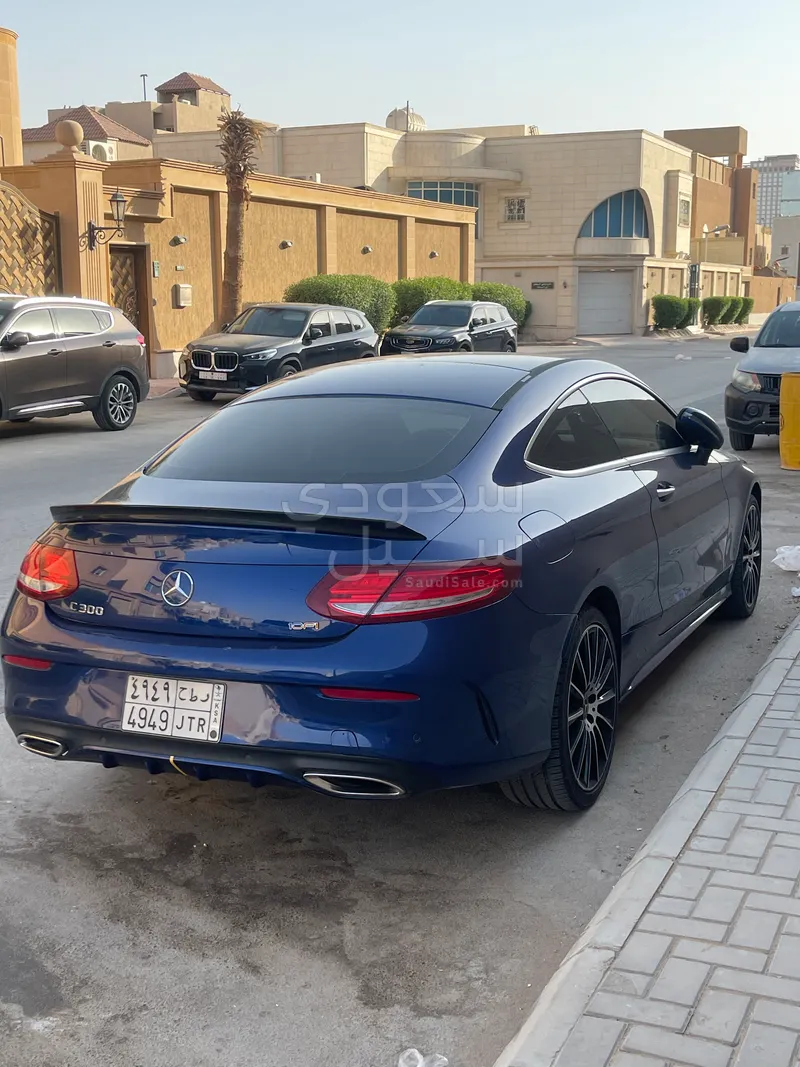 2017 مرسيدس - بنز سي 300