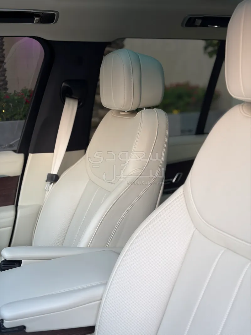 2023 لاند روفر رينج روفر فوج اس اي