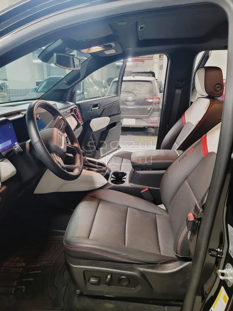 2024 جي ام سي كانيون اي تي 4