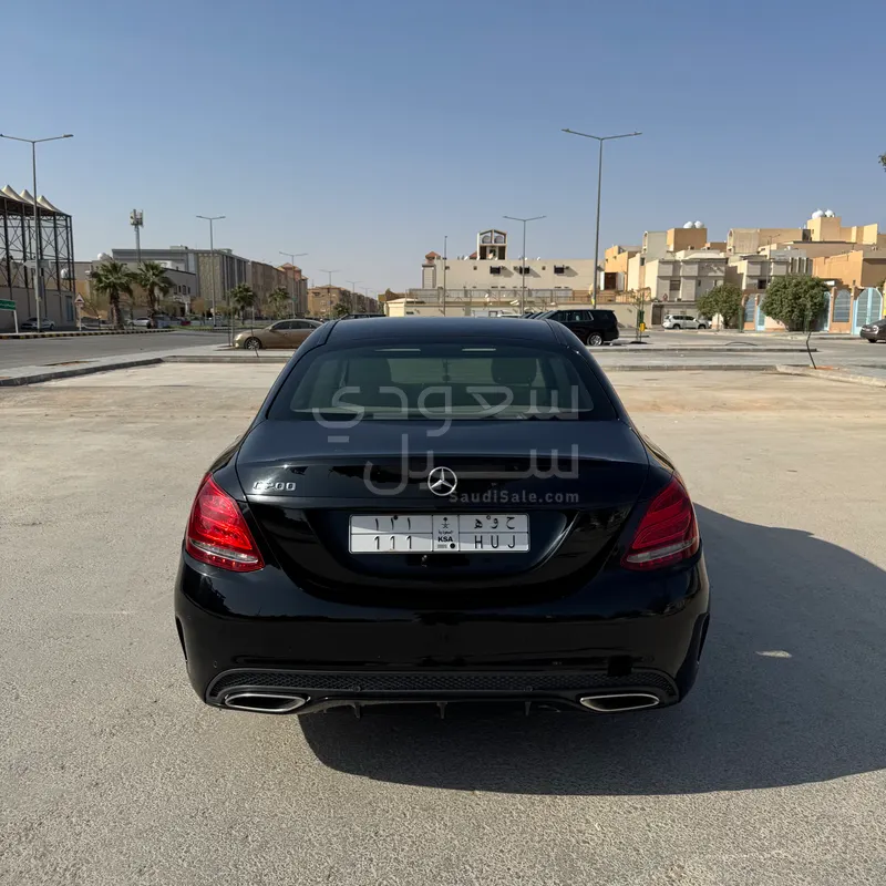 2015 مرسيدس - بنز سي 200