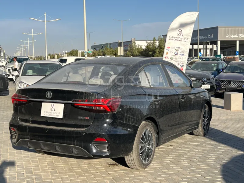 2025 ام جي ام جي 5