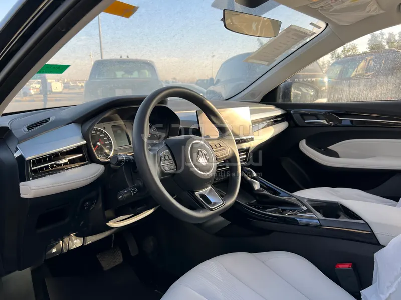 2025 ام جي ام جي 5