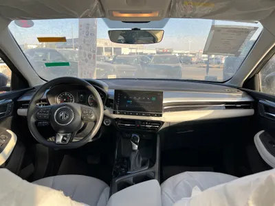 2025 ام جي ام جي 5