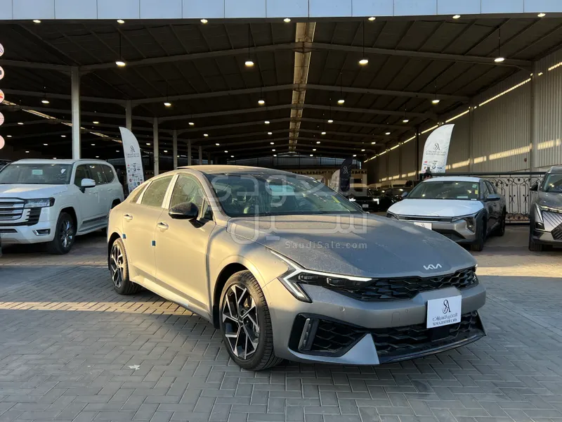2025 كيا 5كي