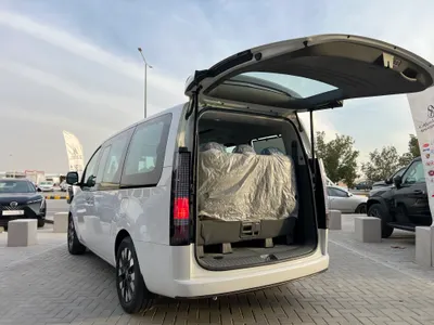 2024 هيونداي ستاريا