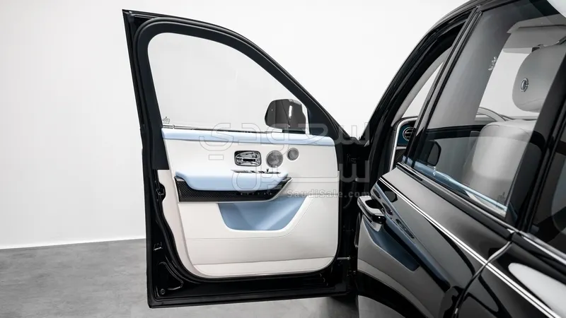 2026 رولز رويس كولينان بلاك بادج