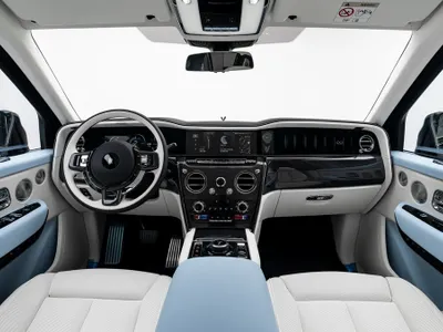 2026 رولز رويس كولينان بلاك بادج