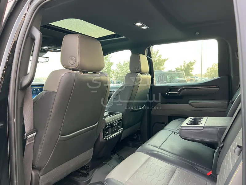 2023 شفروليه سلفرادو زد ار 2