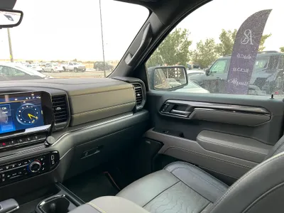 2023 شفروليه سلفرادو زد ار 2