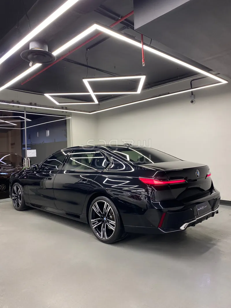 2024 بي ام دبليو الفئة السابعة 740أي