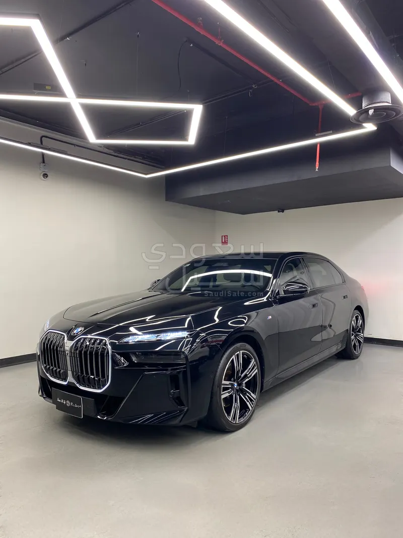 2024 بي ام دبليو الفئة السابعة 740أي