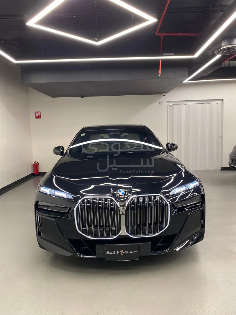 2024 بي ام دبليو الفئة السابعة 740أي