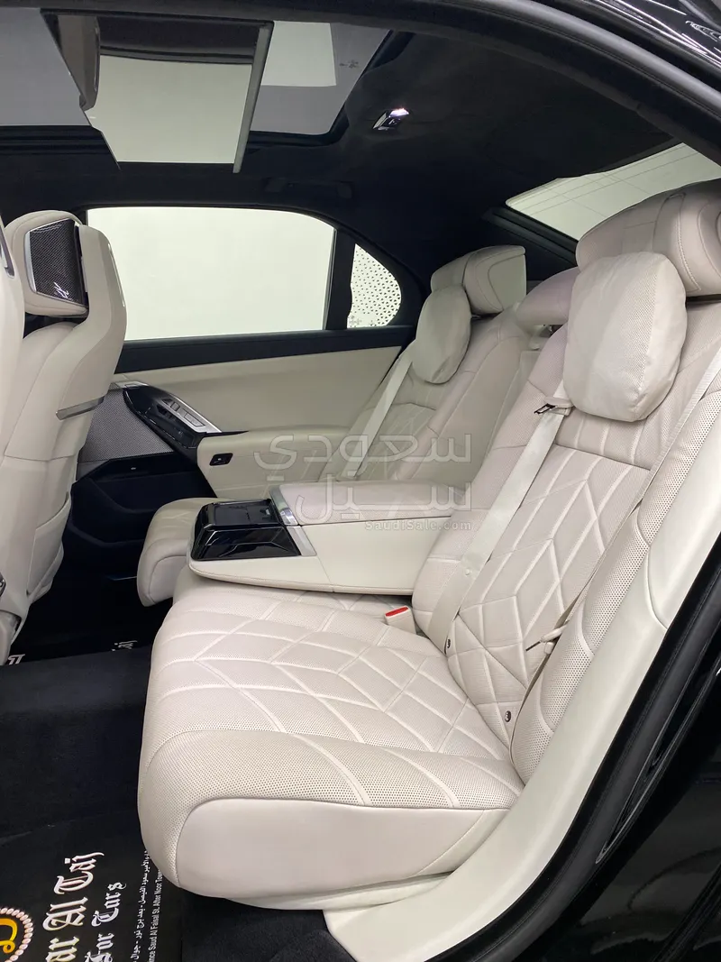 2024 بي ام دبليو الفئة السابعة 740أي