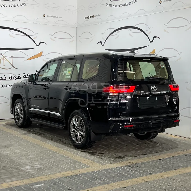 2026 تويوتا لاند كروزر جي اكس ار