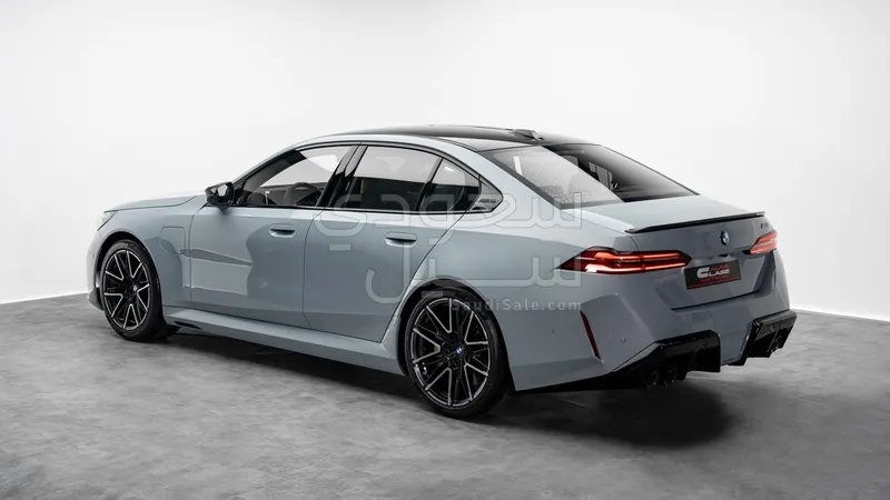 2026 بي ام دبليو الفئة ام إم 5