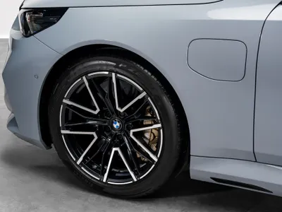 2026 بي ام دبليو الفئة ام إم 5