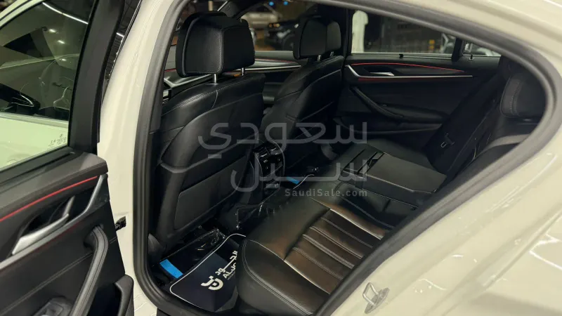 2023 بي ام دبليو الفئة الخامسة 520 أي