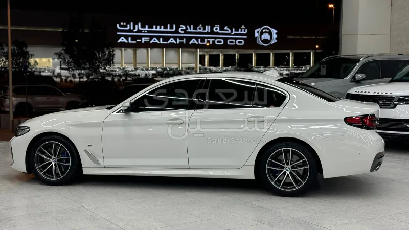 2023 بي ام دبليو الفئة الخامسة 520 أي