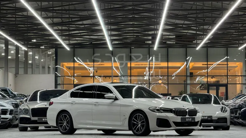 2023 بي ام دبليو الفئة الخامسة 520 أي