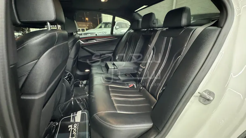 2023 بي ام دبليو الفئة الخامسة 520 أي